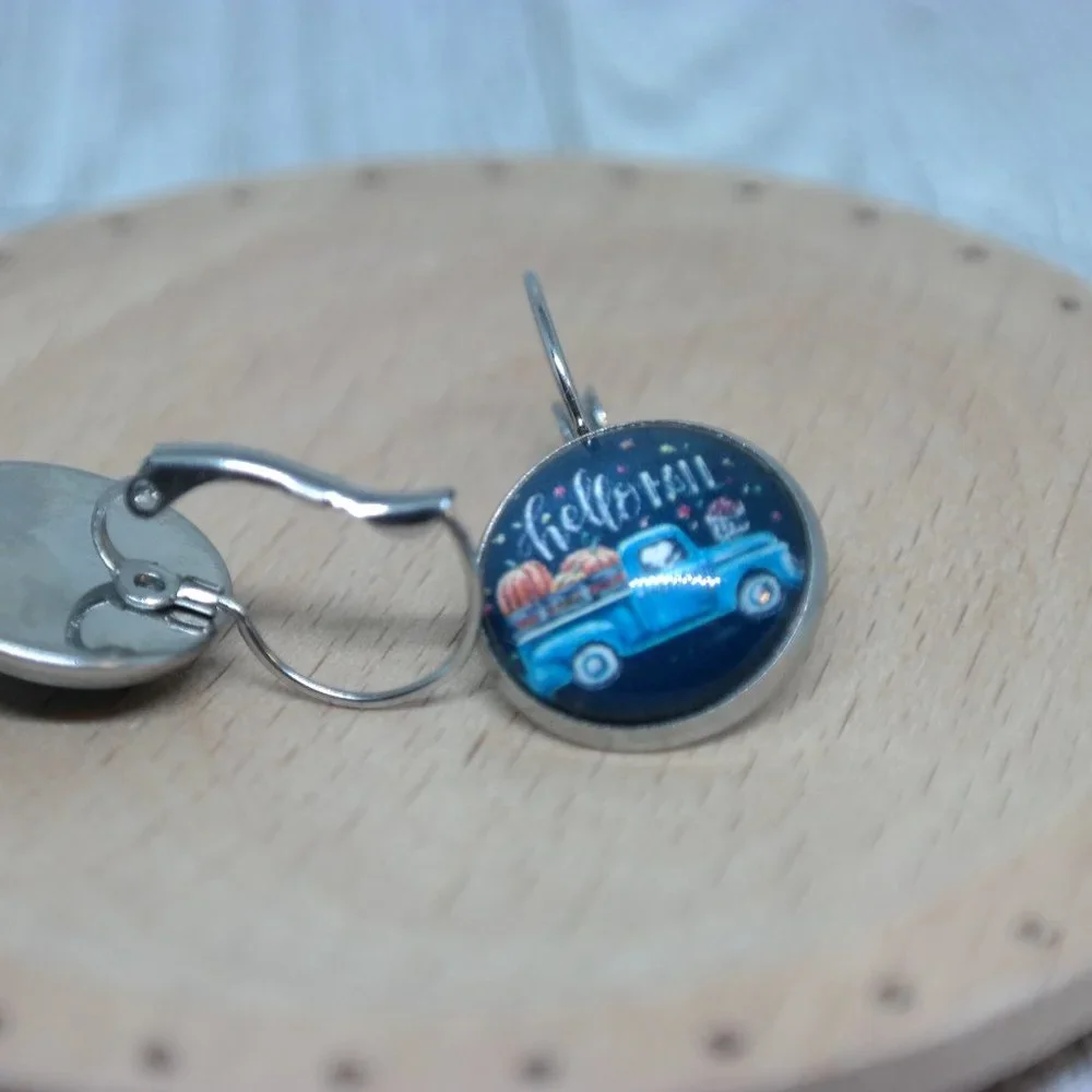 Hello fall leverback earrings - Picture 5 of 6